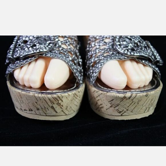 Yellow Box Silver Braid Platform Cork Wedge Size 6. - Picture 5 of 10